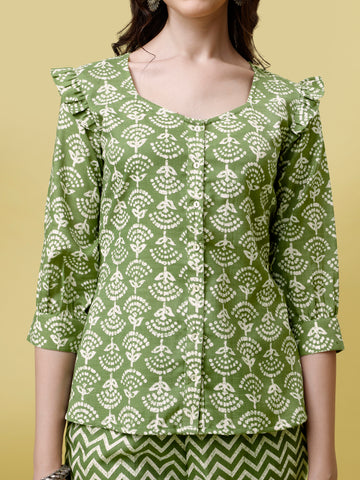 Green Cotton Printed Co-Ord Set With Sweetheart Neck and Gathered Sleeve